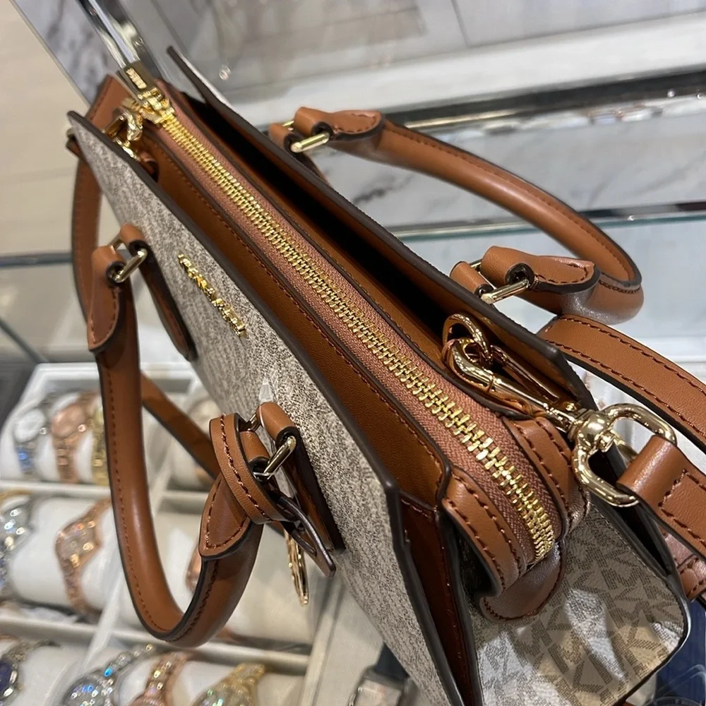 Michael Kors Small Sheila Satchel Crossbody Vanilla NWT